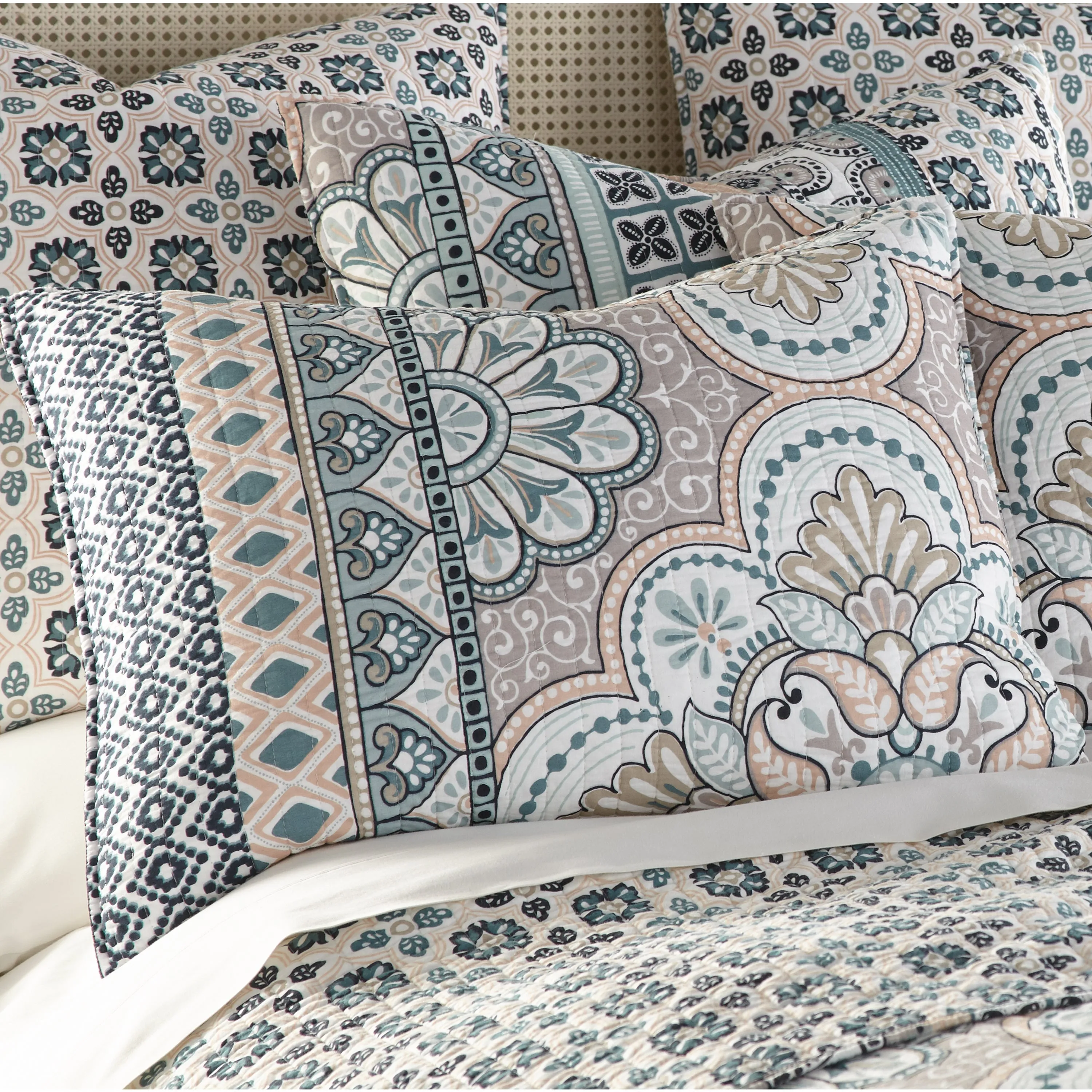 Addie Quilt Set