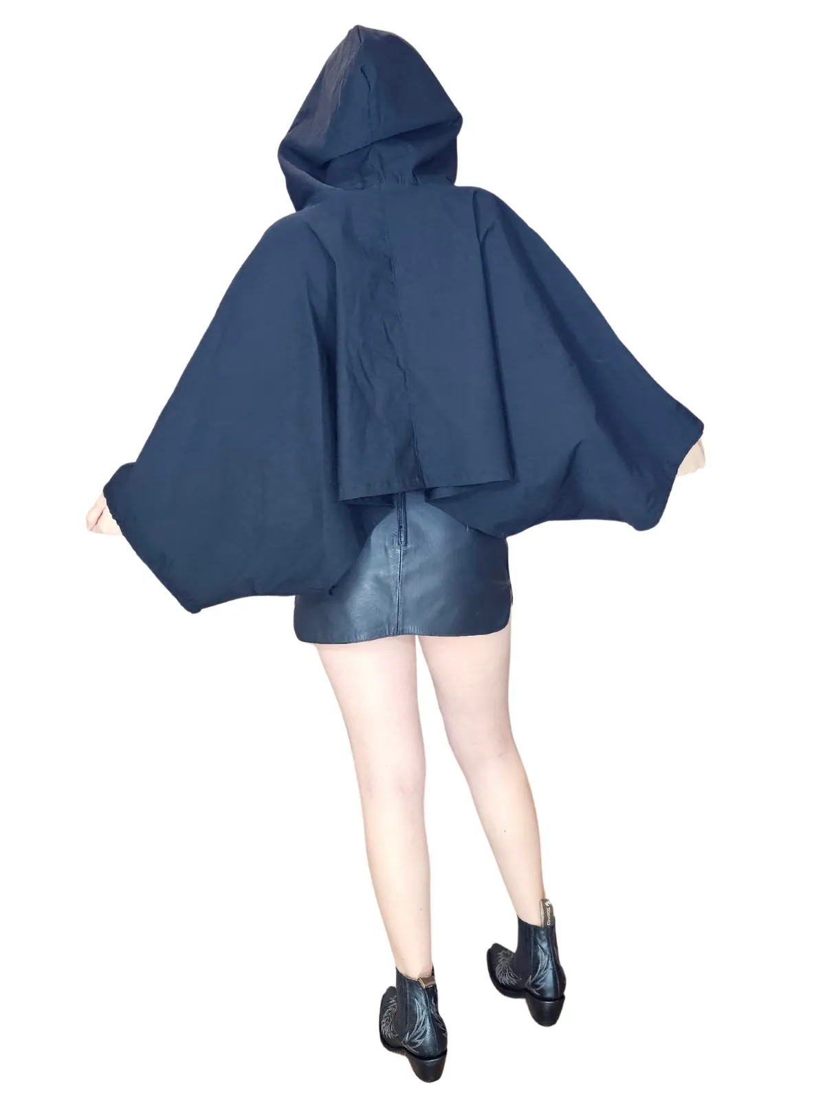 Black Oversized Cropped Hoodie – Stretchy, Cozy & Effortlessly Stylish