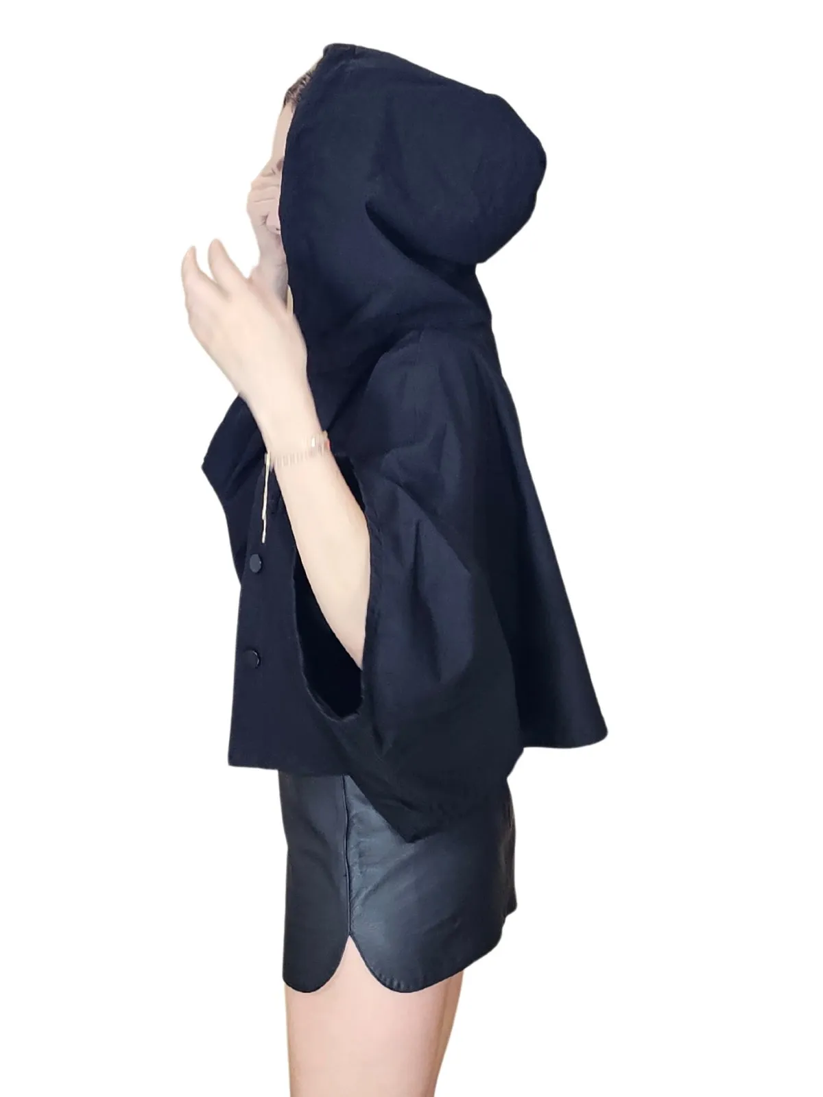 Black Oversized Cropped Hoodie – Stretchy, Cozy & Effortlessly Stylish