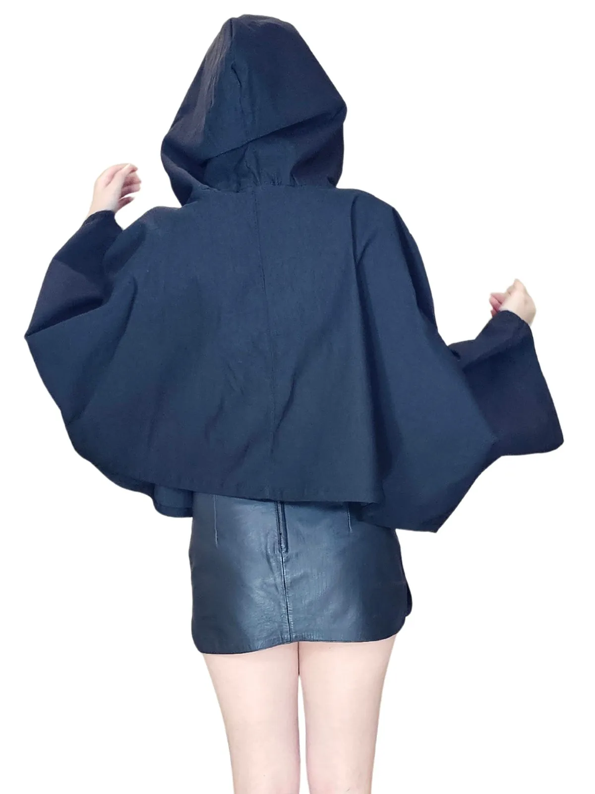 Black Oversized Cropped Hoodie – Stretchy, Cozy & Effortlessly Stylish