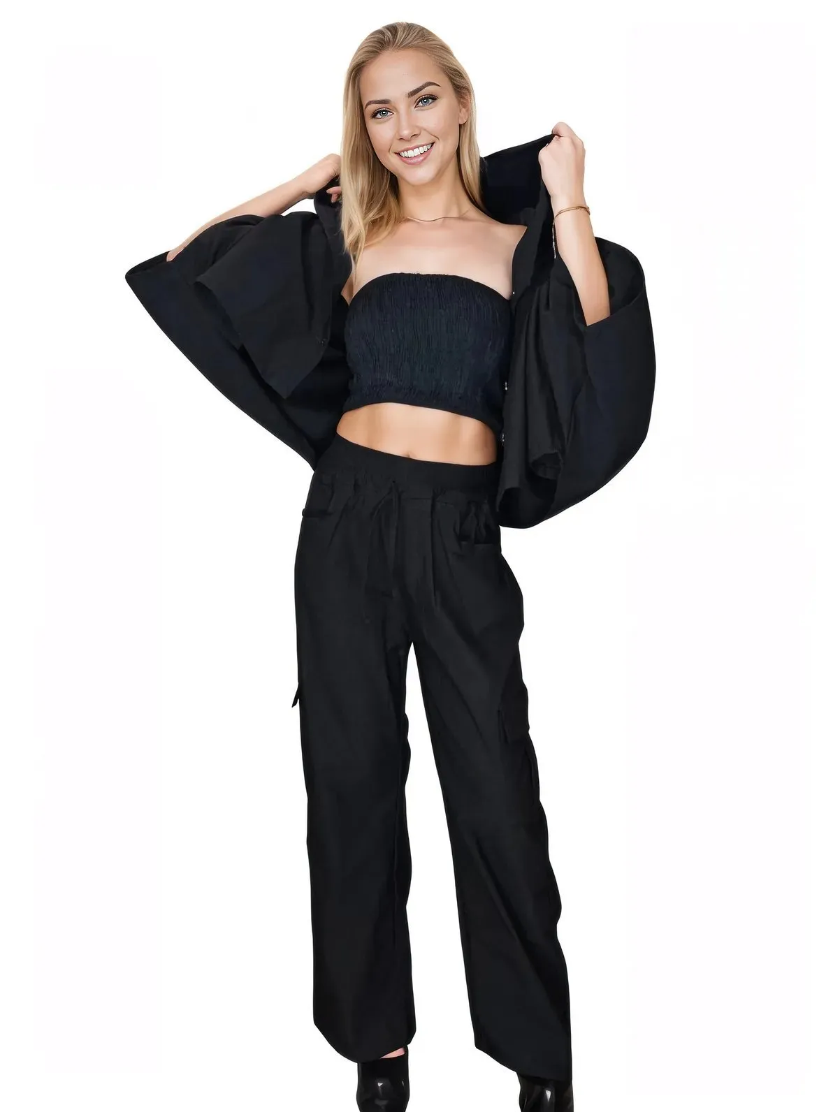 Black Oversized Cropped Hoodie – Stretchy, Cozy & Effortlessly Stylish