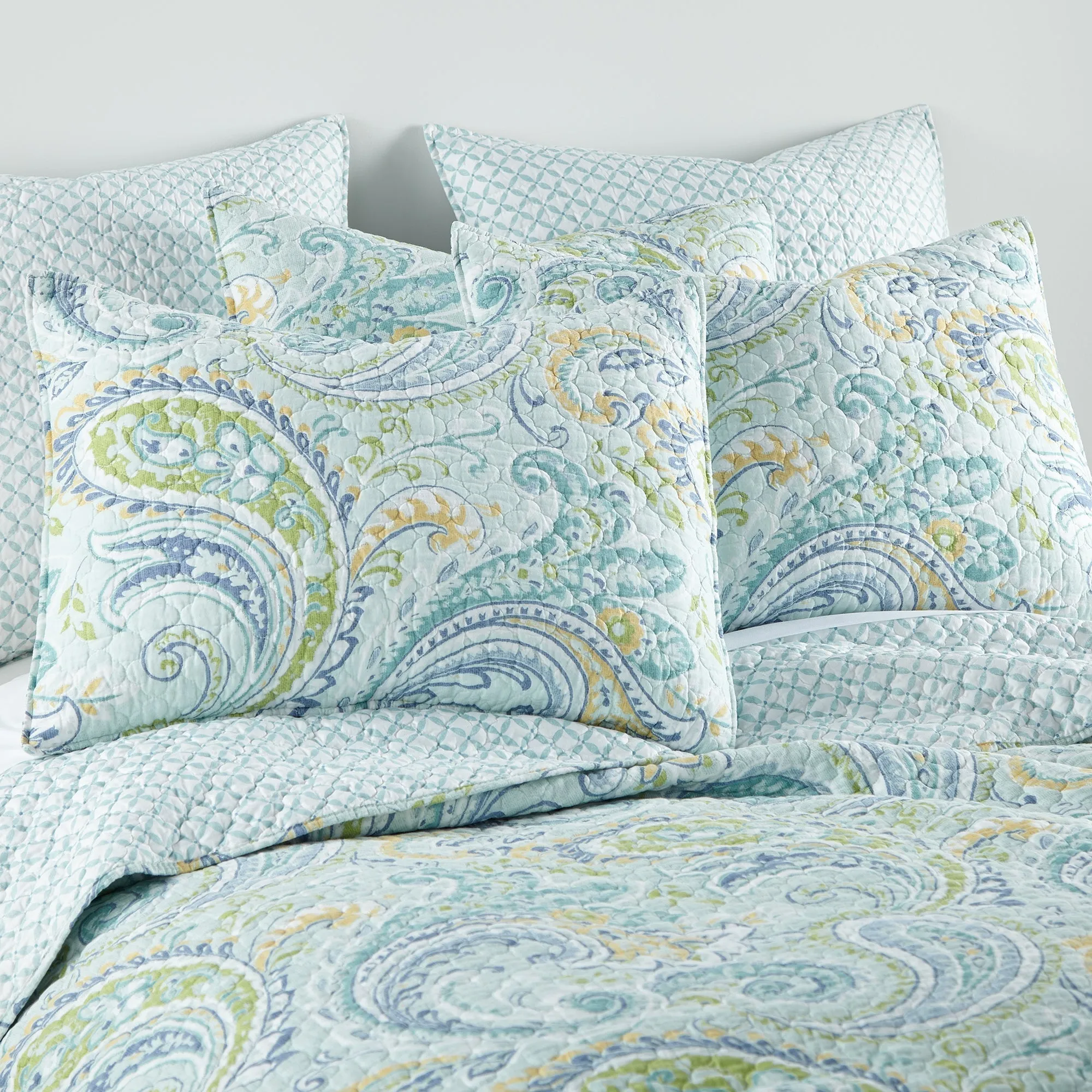 Cortona Quilt Set