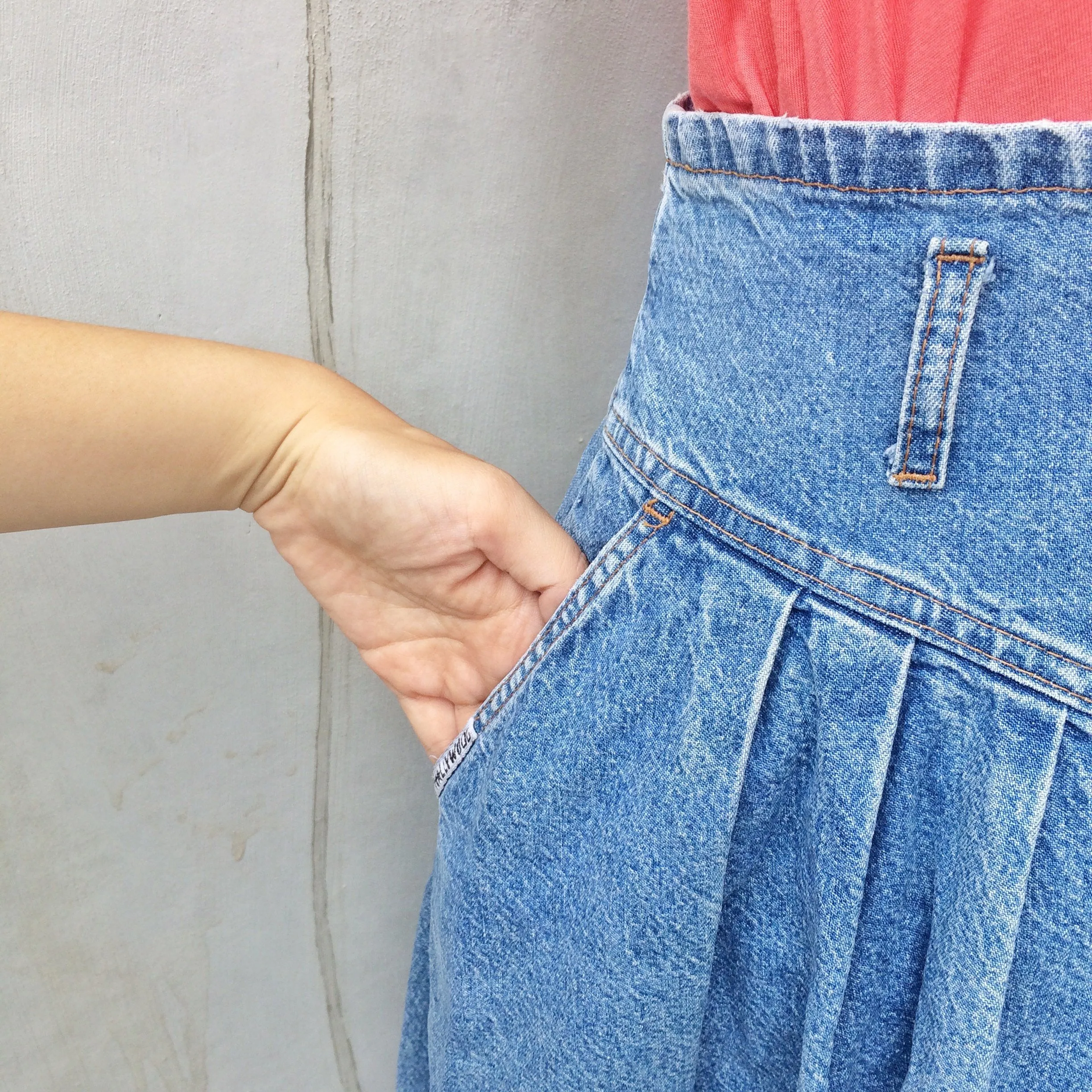 Denim Denial | Vintage 1980s dark denim relaxed fit skirt with POCKETS
