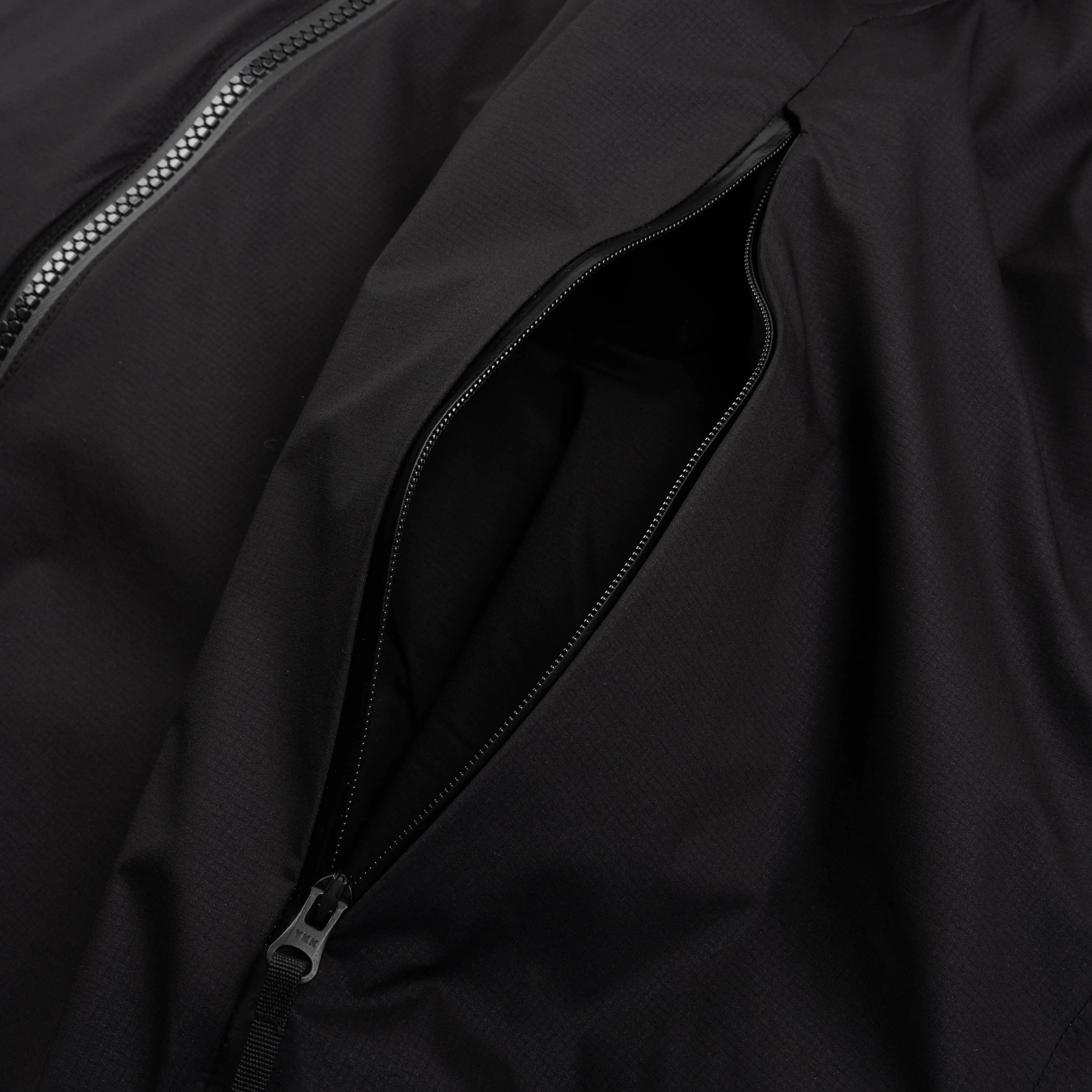 Goldwin GORE-TEX Windstopper Parka Black GM23311