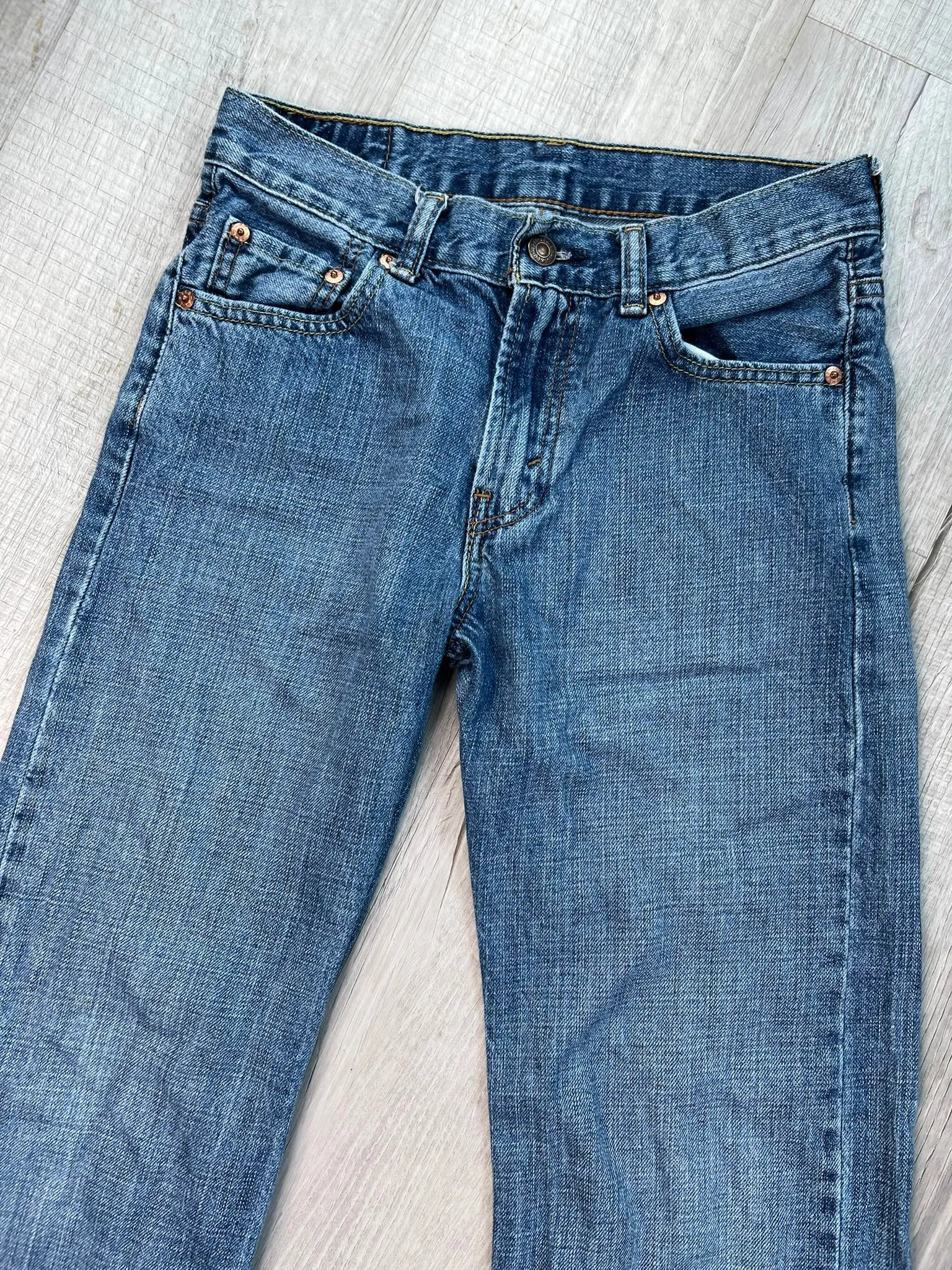 Levi's 550 Medium Wash Straight Fit Jeans