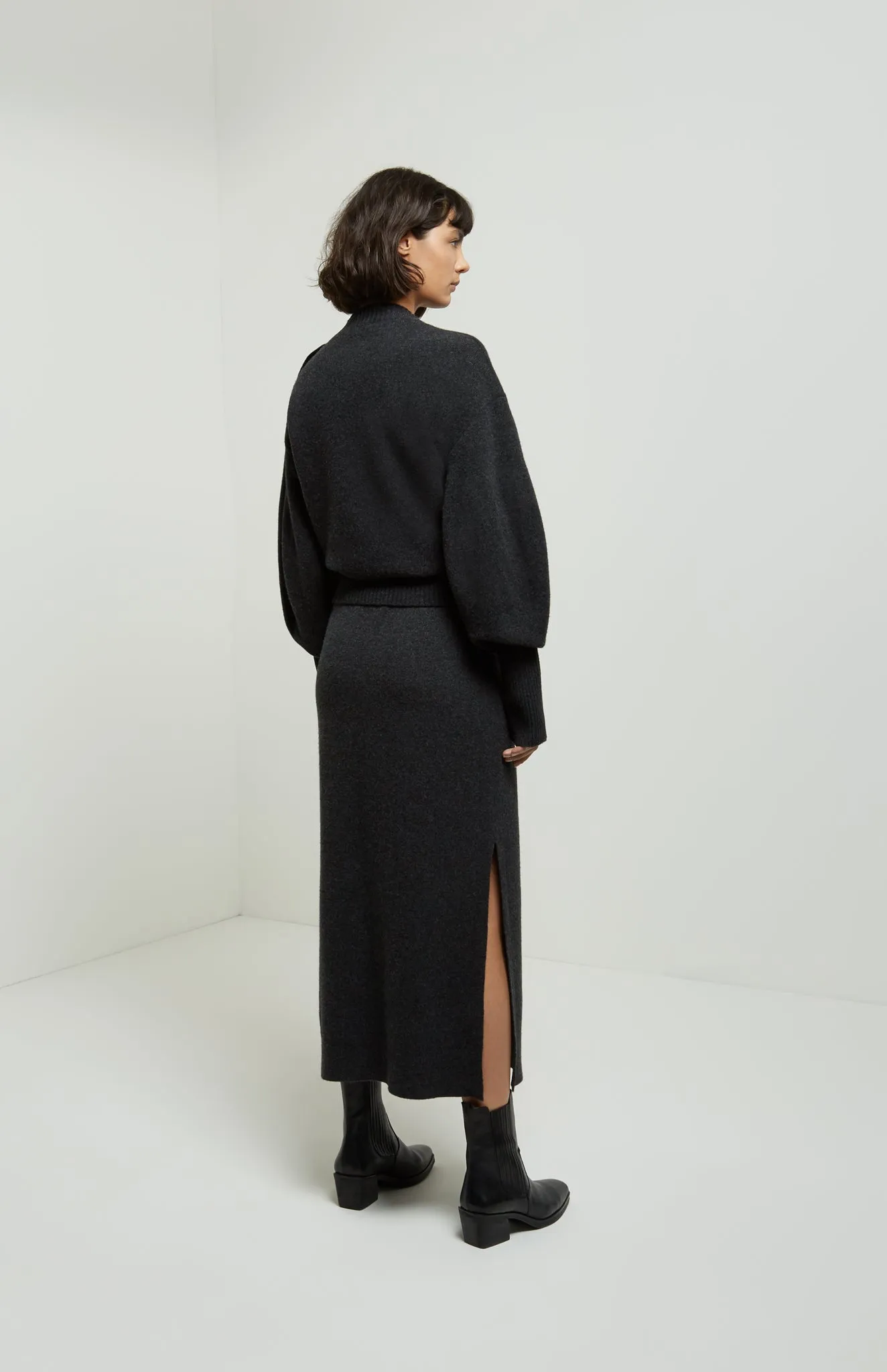 Long Relaxed Fit Skirt In Charcoal