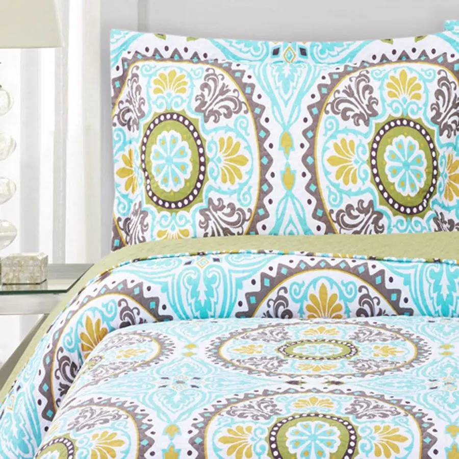 Nyah Reversible Floral Printed Quilt Set