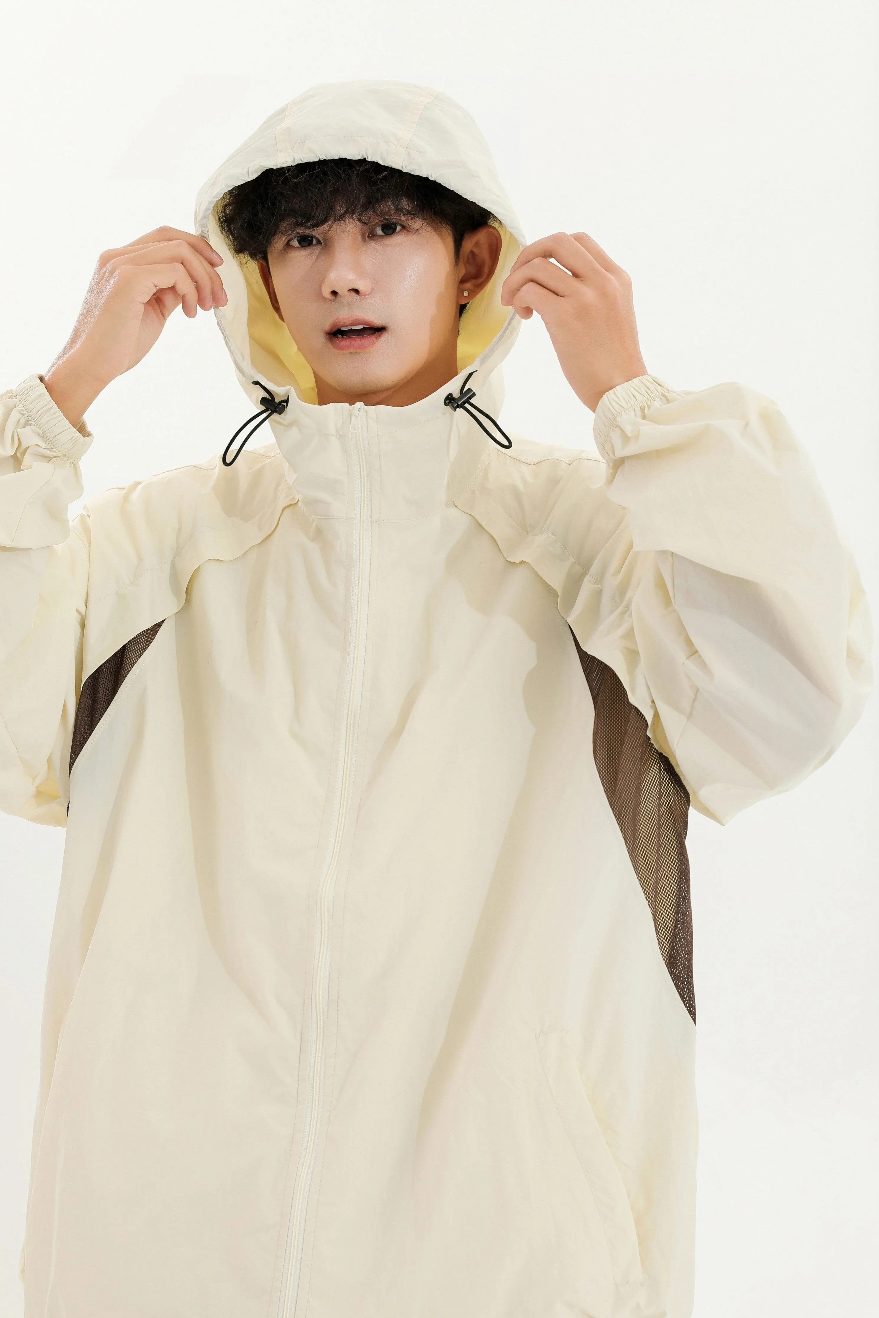 Oversized Lightweight Panelled Breathable Hooded Windbreaker