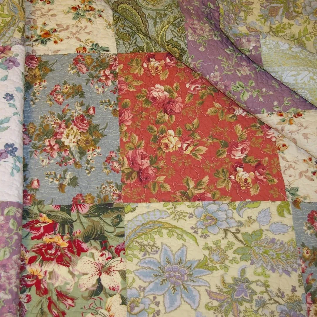 Twin 100% Cotton Reversible Floral Paisley Patchwork Quilt Set