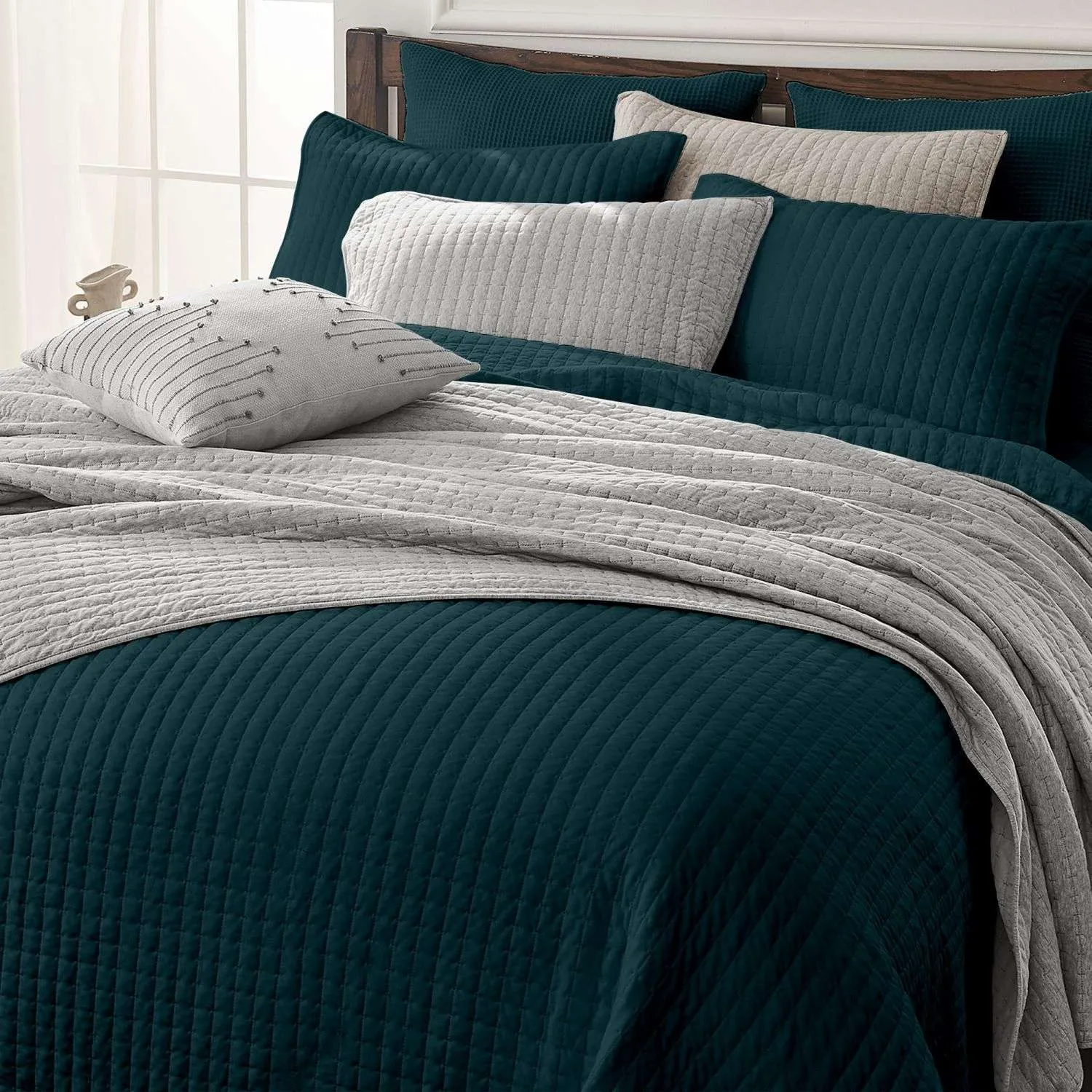 Wonderful 100% Cotton Jersey Detailed Channel Stitch All-Season 3-Piece Reversible Quilt Set