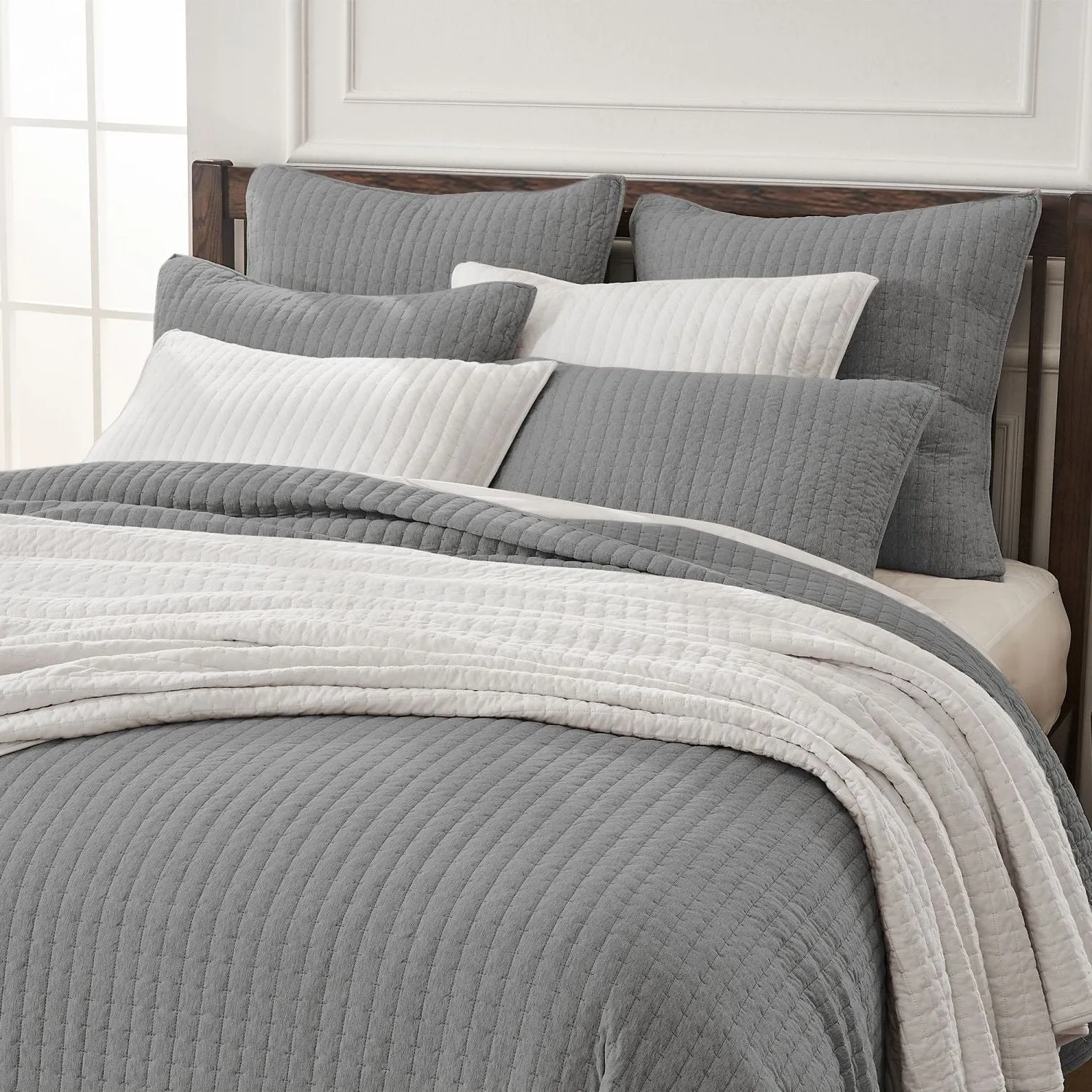 Wonderful 100% Cotton Jersey Detailed Channel Stitch All-Season 3-Piece Reversible Quilt Set