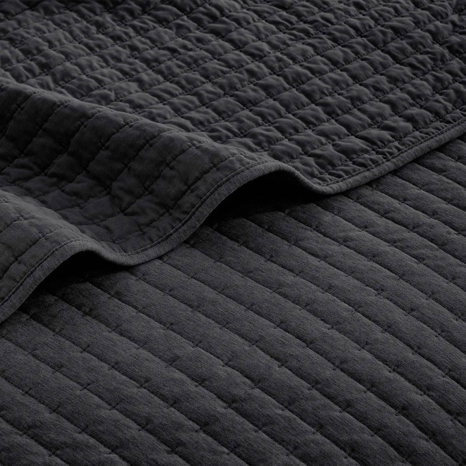 Wonderful 100% Cotton Jersey Detailed Channel Stitch All-Season 3-Piece Reversible Quilt Set